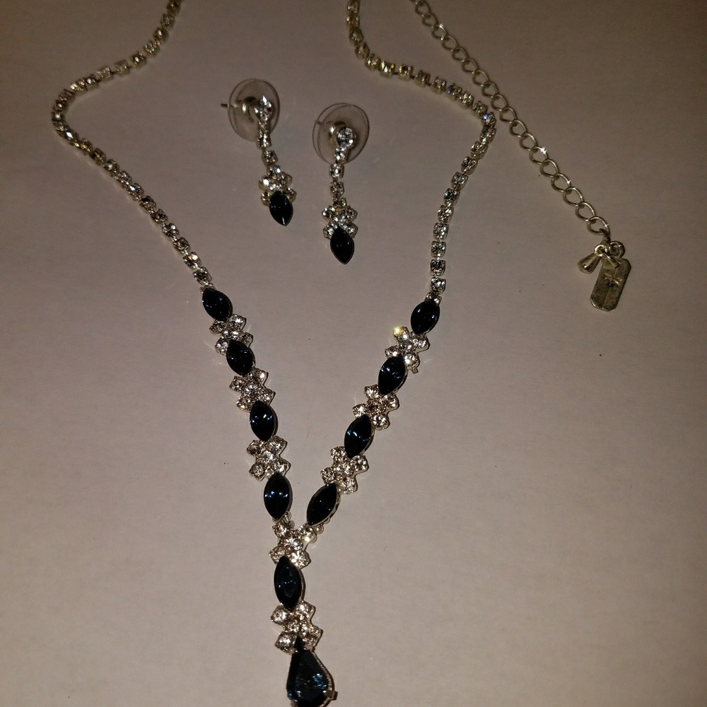 Rhinestone Set - Picture 3 of 5